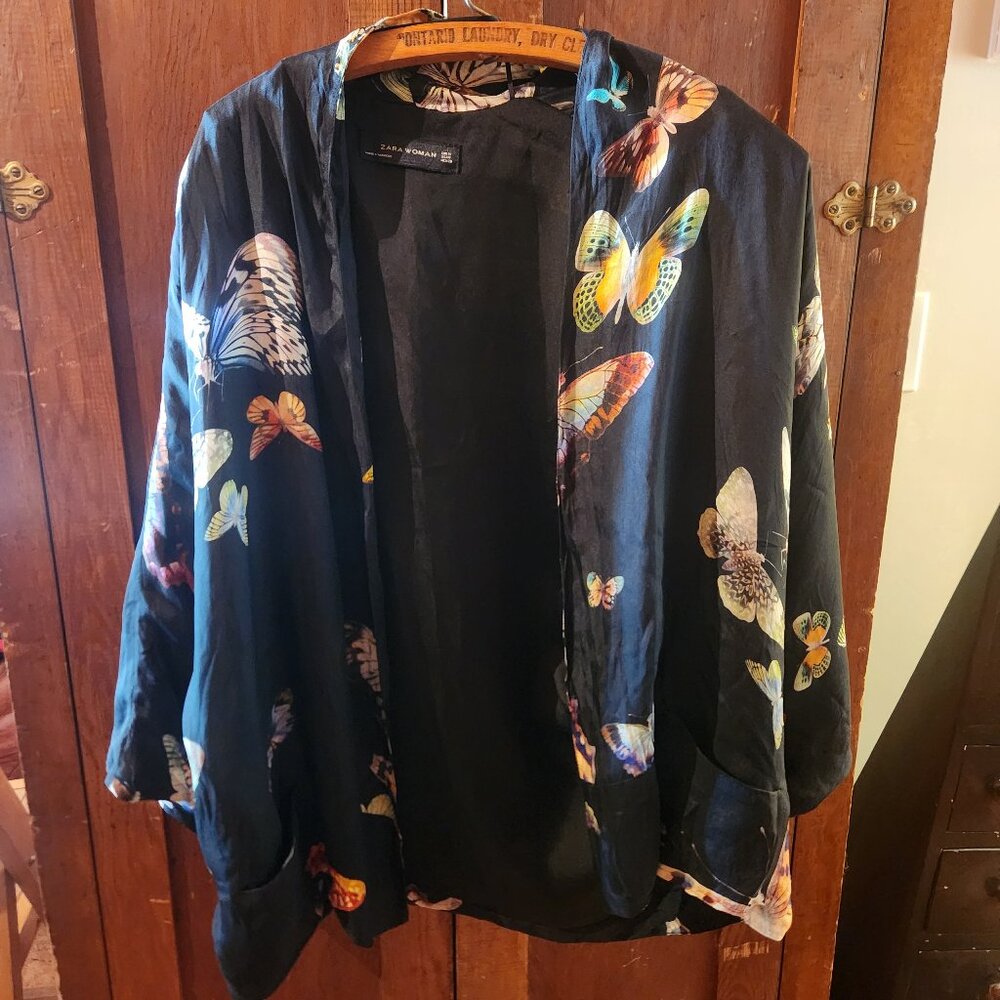Zara woman Butterfly kimono
